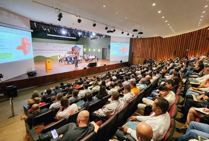 Governo de Minas apresenta políticas públicas a cerca de 600 gestores municipais do setor agropecuário