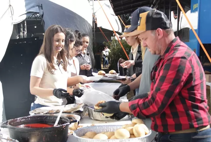 Expoleite 2024 Amplia Horizontes com Café e Suinocultura em Destaque