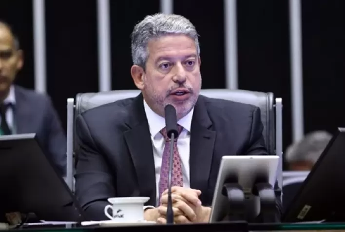 Lira Anuncia Votação de Segundo Projeto de Reforma Tributária para Agosto