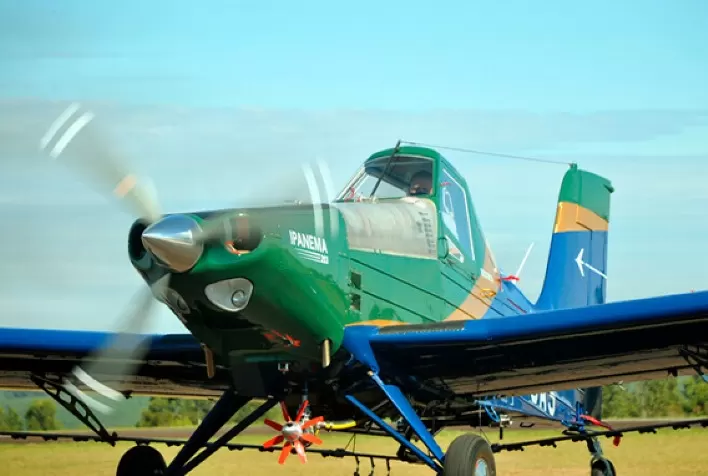 Embraer Concretiza Primeira Venda de Avião Agrícola a Etanol com Apoio do BNDES