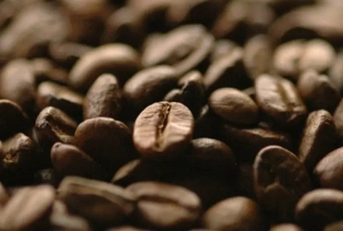 Mercado Internacional do Café em Alta: Preocupações com a Safra Brasileira de 2025 Intensificam Pressão