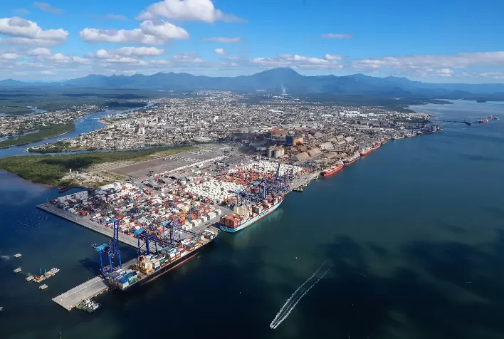 Portos do Paraná Batem Recorde de Movimentação com Expansão nas Importações