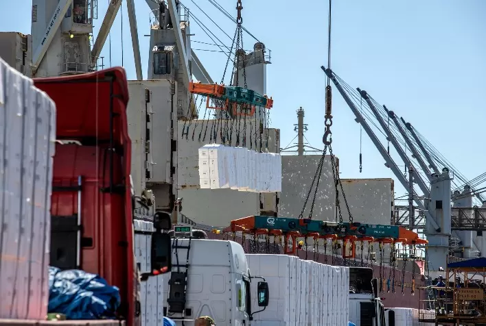 Exportações do Paraná Alcançam US$ 15,9 Bilhões nos Oito Primeiros Meses de 2024