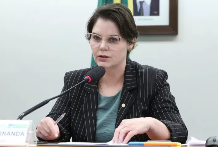 Uso de neonicotinóides gera debate na Câmara sobre agricultura e meio ambiente