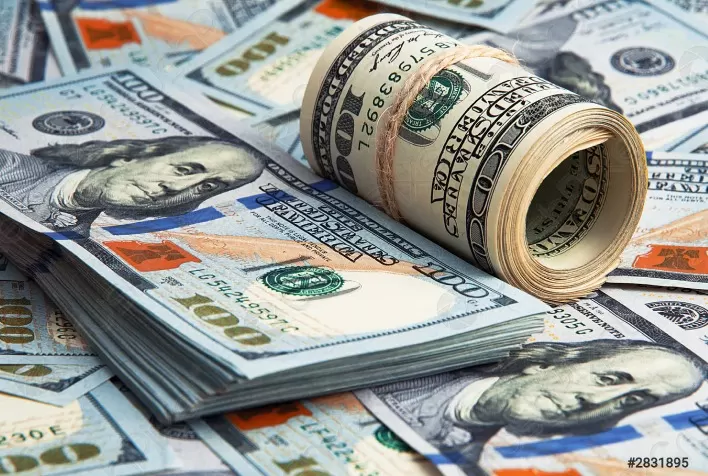 Dólar Sobe a R$ 6,16 Após Indicação de Novas Altas na Taxa Selic pelo Copom
