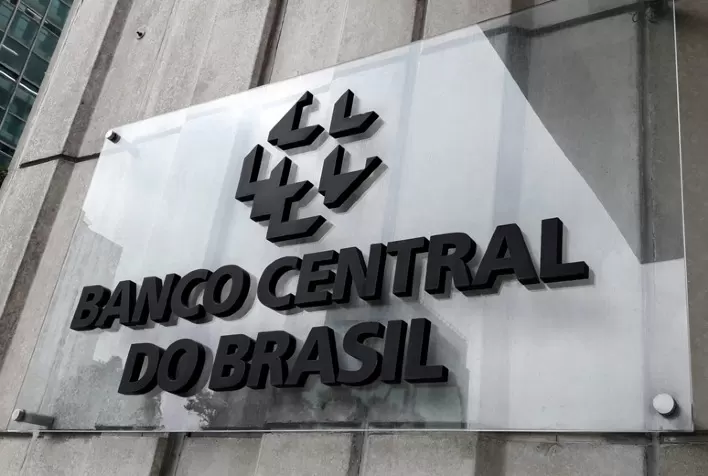 Banco Central Atualiza Projeções Econômicas para 2024: Crescimento, Déficit e Crédito