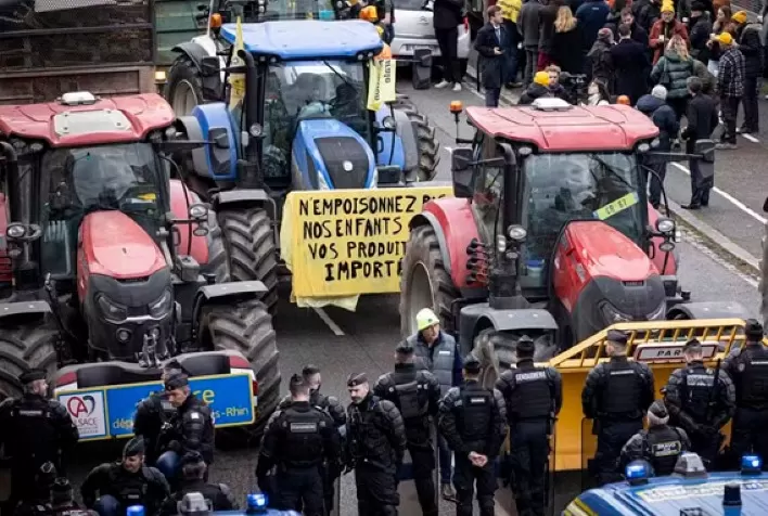 Agricultores Preparam Protesto em Paris contra Políticas do Governo Francês