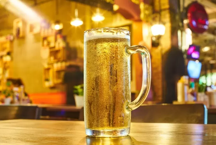 Estilos de Cerveja Ideais para o Verão: Descubra as Opções Mais Refrescantes e suas Temperaturas Perfeitas