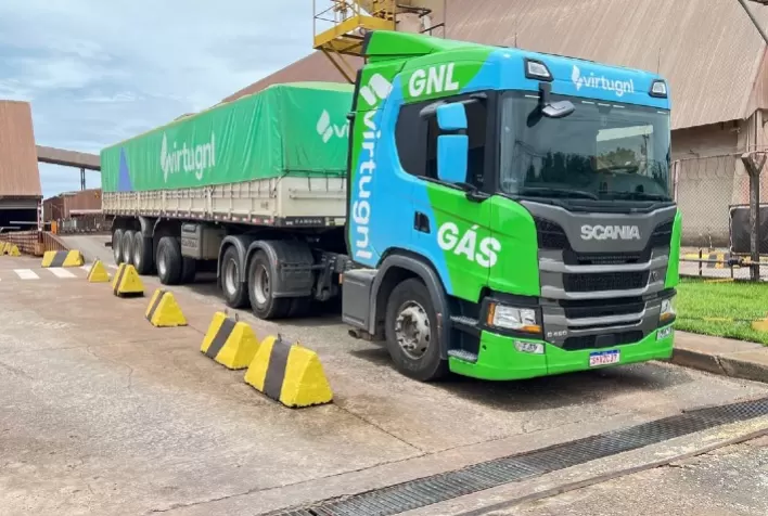CLI recebe primeiros caminhões a gás para transporte de grãos no Brasil