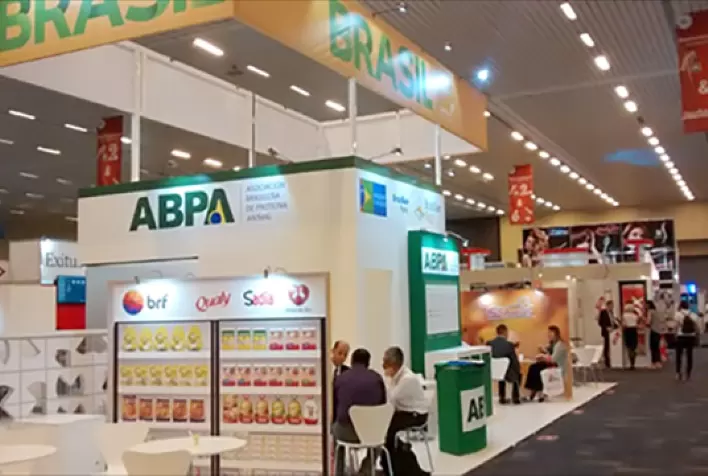 Exportadoras Brasileiras de Proteína Animal Marcam Presença na Maior Feira de Alimentos do México