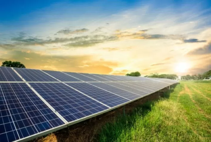Minas Gerais ultrapassa 4,5 GW de potência instalada em energia solar e atrai mais de R$ 22 bilhões em investimentos