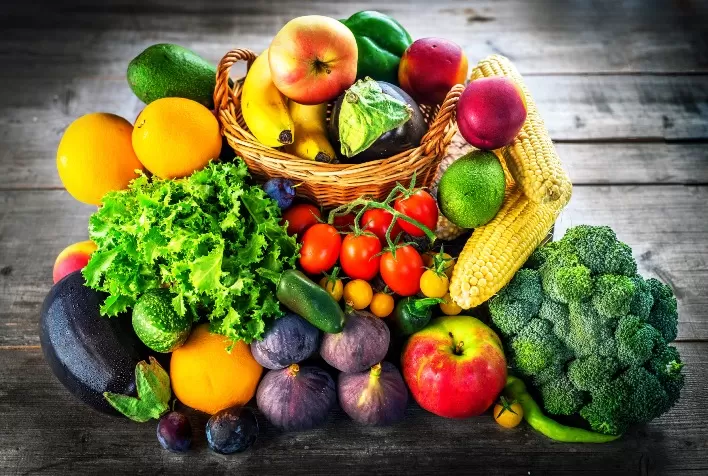 Brasileiros consomem menos frutas e hortaliças do que o recomendado pela OMS