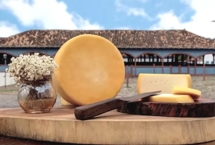 Diálogo sobre o Queijo Minas Artesanal: Fórum em Diamantina e Serro Promove Discussões sobre o Patrimônio Cultural Brasileiro e Mundial