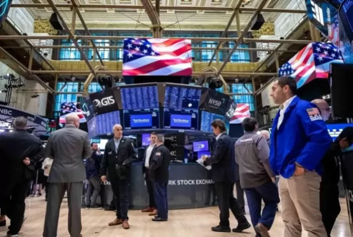 Mercados recuam após novas tarifas de Trump e à espera da decisão do Fed
