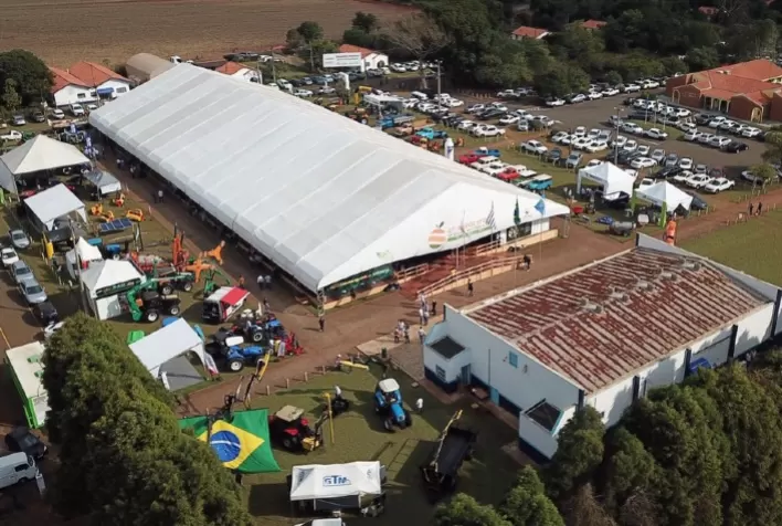 FMC apresenta soluções inovadoras para a citricultura na 50ª Expocitros, com destaque para o lançamento do fungicida Onsuva®