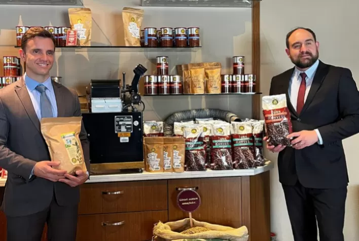 Brasil reforça parcerias comerciais com a Turquia em missão focada em café e carne bovina
