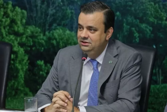 Frigoríficos brasileiros avaliam novos embarques de carne bovina aos EUA após anúncio de tarifa de 50%