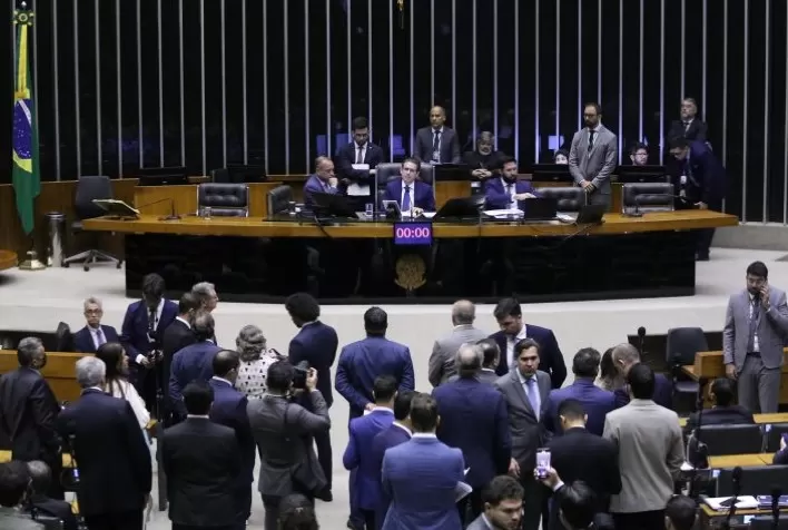 Câmara aprova mudanças nas regras do licenciamento ambiental com criação de novas licenças e simplificação