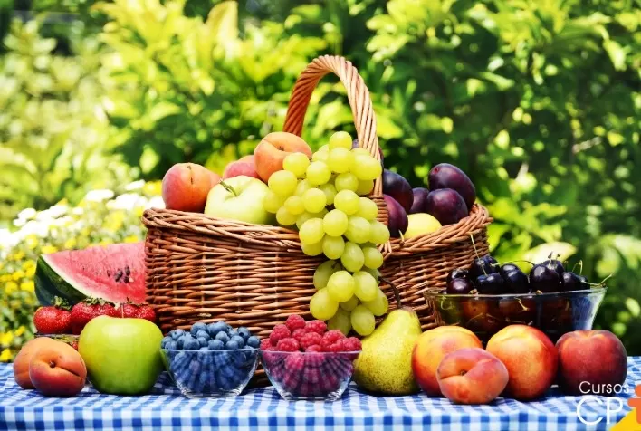 Frio do inverno favorece frutas de clima temperado, mas exige atenção com geadas e oscilações climáticas