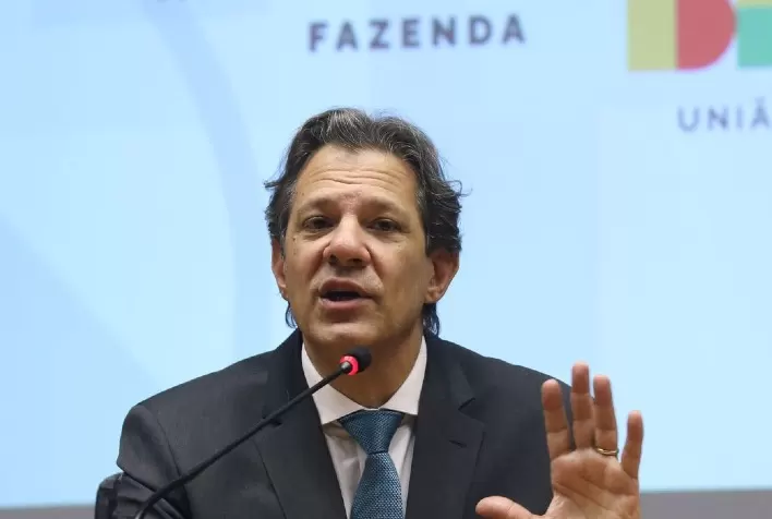 Governo prepara plano de contingência para tarifas dos EUA com foco em apoio a empresas e ampliação de exportações