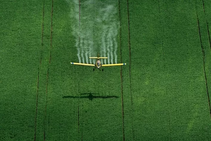 Aviação agrícola debate impactos da taxação americana e instabilidade do setor em congresso no MT