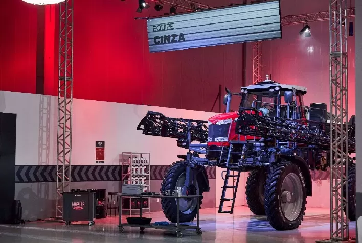 Master Mechanic: Mecânicos Agrícolas Precisam de Novas Habilidades para Operar Máquinas Inteligentes
