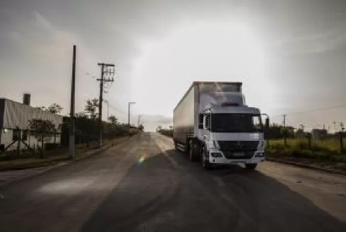 Brasil percorre 7,6 milhões de km para reciclar embalagens agrícolas e se torna referência global em logística reversa