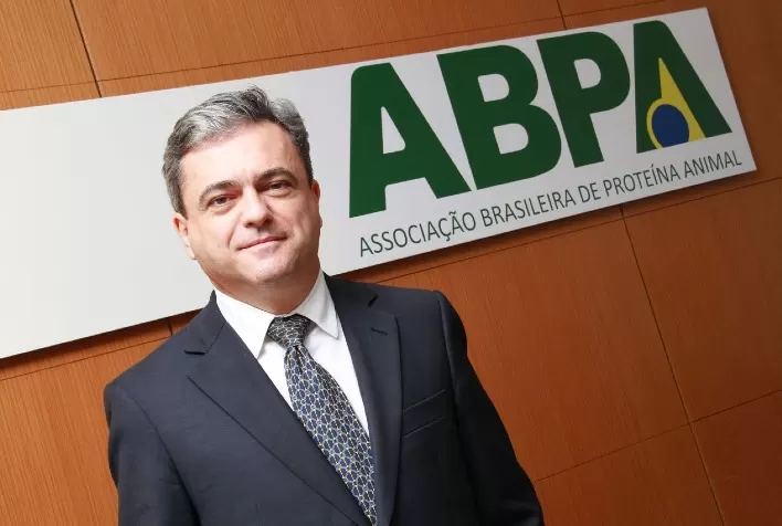 ABPA fortalece parceria com a China durante a CIIE 2025 em Xangai