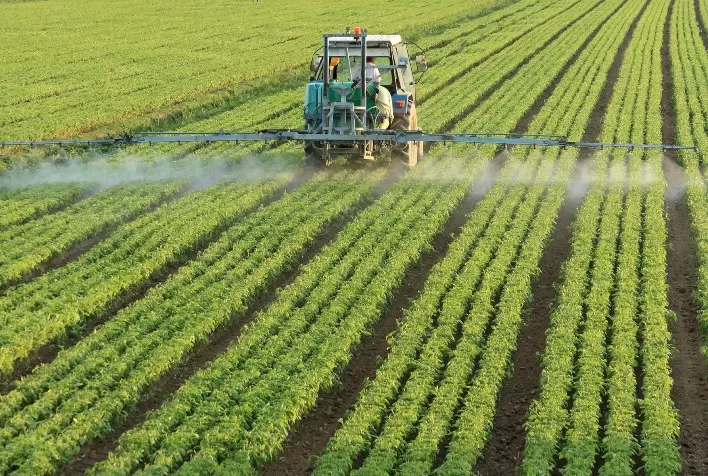 Tecnologias de aplicação e uso de adjuvantes impulsionam eficiência e sustentabilidade no campo