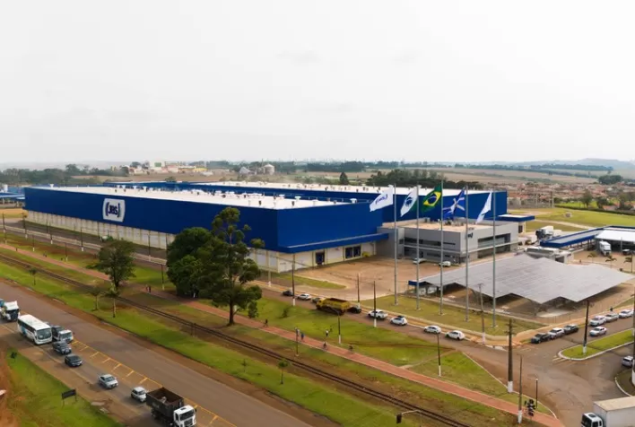 FGV aponta JBS como líder em distribuição de riqueza e salários no Brasil em 2024