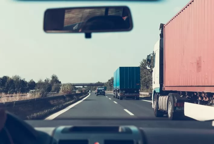 Greve de caminhoneiros tem baixa adesão e não causa bloqueios nas rodovias federais