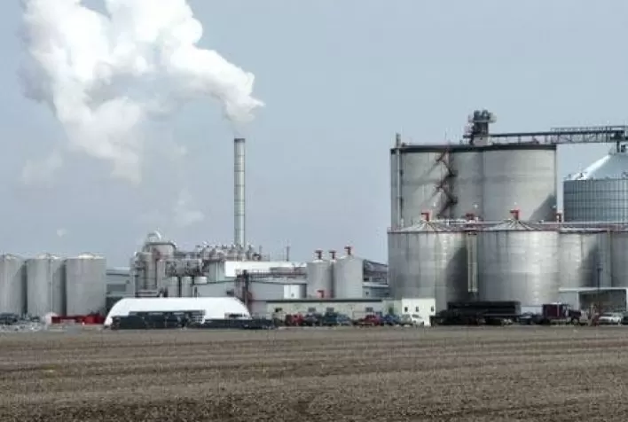 Produção de etanol nos EUA recua para 1,105 milhão de barris por dia na primeira semana de dezembro