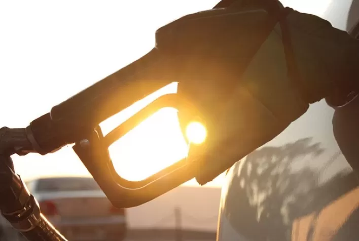 Gasolina mais barata está na Dutra e diesel na Fernão Dias em novembro, aponta levantamento da Edenred Ticket Log