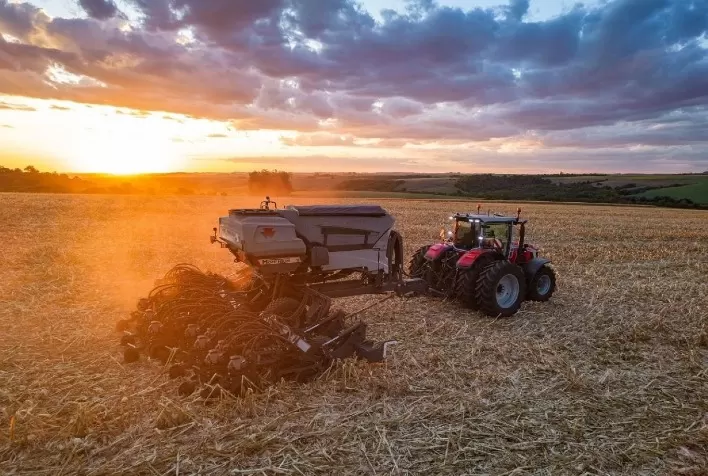 Inteligência Artificial e automação transformam o campo em 2025 e impulsionam a produtividade agrícola