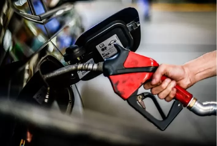 Gasolina e etanol encerram 2025 com leve alta nos postos, aponta Edenred Ticket Log