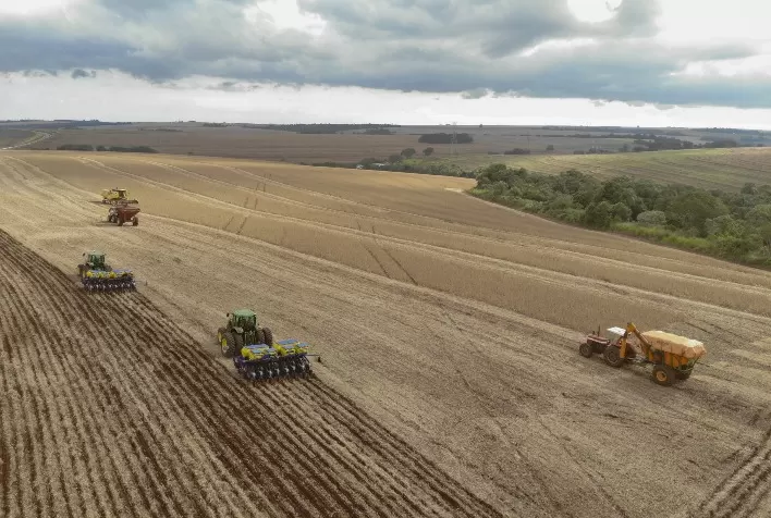 Paraná consolida liderança nacional na produção de grãos e projeta novo crescimento para 2026