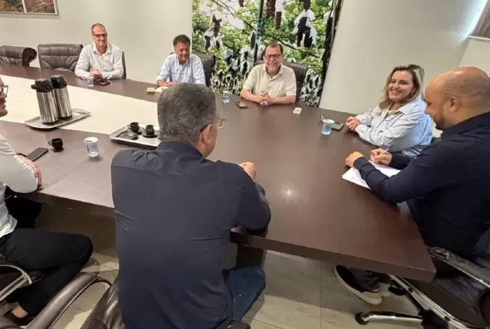 IDR-Paraná e RedeTelesul discutem soluções para ampliar a conectividade no meio rural do estado