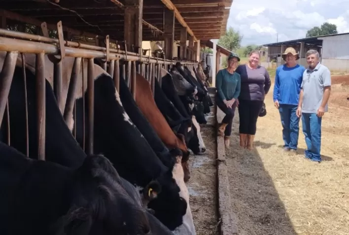 Programa de manejo sustentável impulsiona produção de leite e renda de pequenos produtores no Paraná