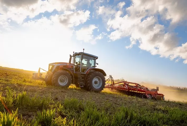 Massey Ferguson apresenta novos tratores com tecnologia avançada no Show Rural Coopavel