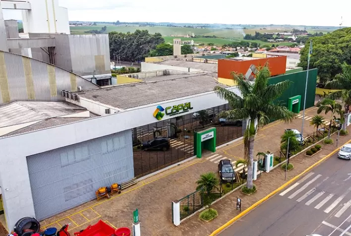 Capal Cooperativa bate recorde de faturamento e registra R$ 5,4 bilhões em 2025