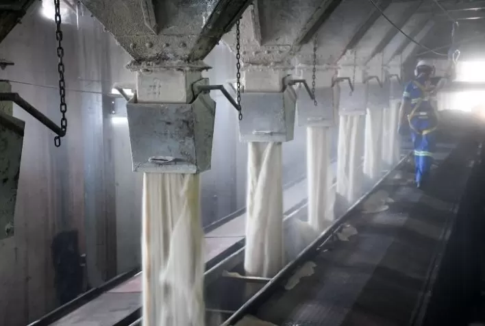 Açúcar oscila entre pressão no mercado interno e impactos do cenário internacional
