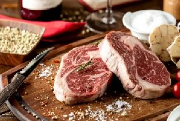 Supermercados lideram compra de carne bovina no Brasil e concentram decisão do consumidor