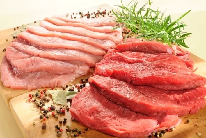 Carne suína ganha competitividade no Brasil e atinge melhor relação de preços frente à bovina em quatro anos