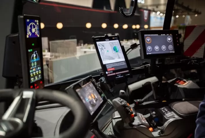 Agrishow 2026: Valtra apresenta o “Talking Tractor”, trator com inteligência artificial que interage por voz e texto com produtores rurais