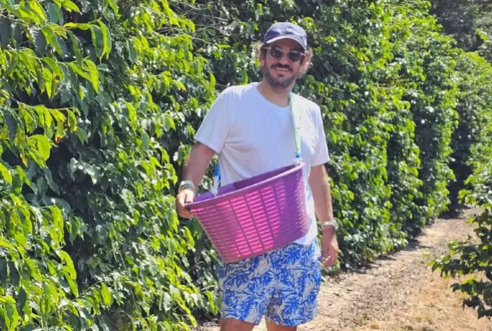 Café de luxo atinge novo patamar: microlote Geisha é vendido por R$ 3 mil em leilão nas redes sociais
