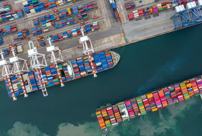 Balança comercial brasileira abre maio com superávit de US$ 2,7 bilhões e forte avanço das exportações do agro