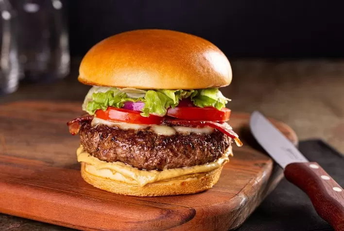 Dia Mundial do Hambúrguer: Minerva Foods revela dicas para preparar hambúrguer artesanal perfeito em casa