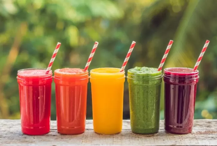 Dia Mundial do Suco destaca consumo de bebidas 100% fruta e reforça presença na rotina dos brasileiros
