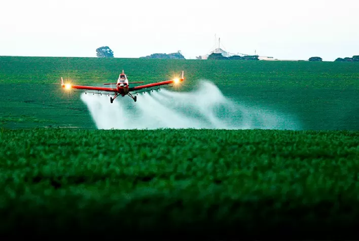 Queda no preço do querosene de aviação anima setor agrícola, mas impacto deve ser gradual