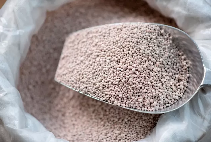 Fertilizantes: queda de 32% na ureia não destrava compras e importações recuam no Brasil em 2026
